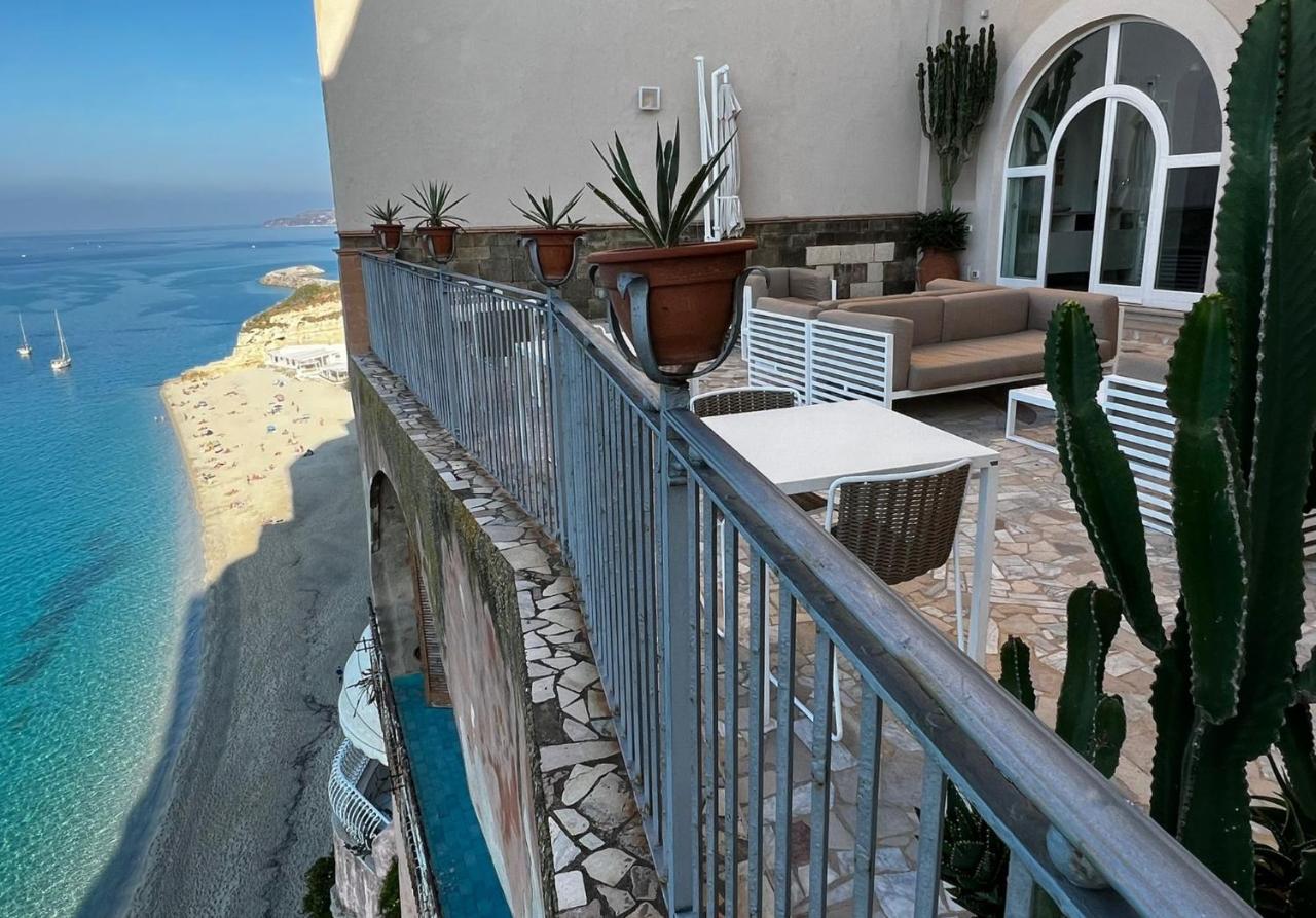 La Dolce Vita A Tropea Eksteriør billede